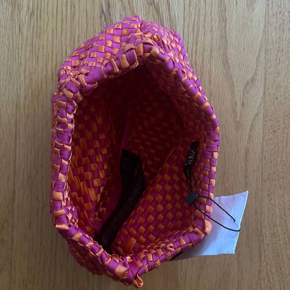 Cosmetic bag